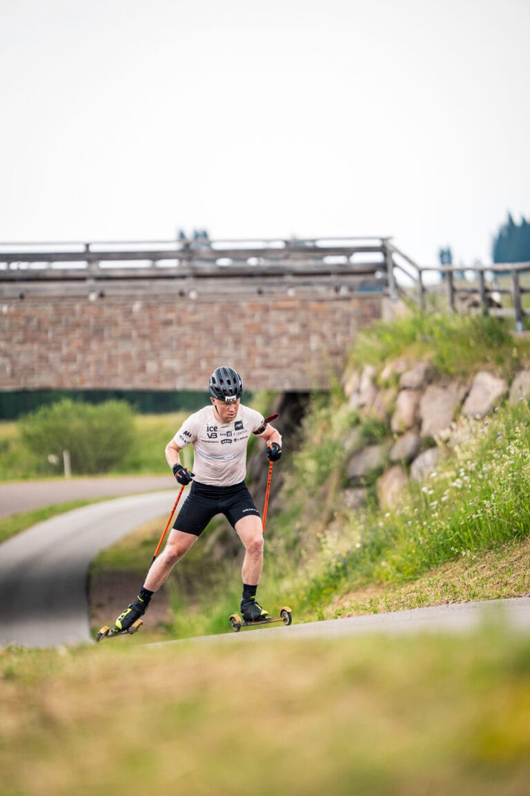 Fick släppa allt – tog första flyget när frun ringde