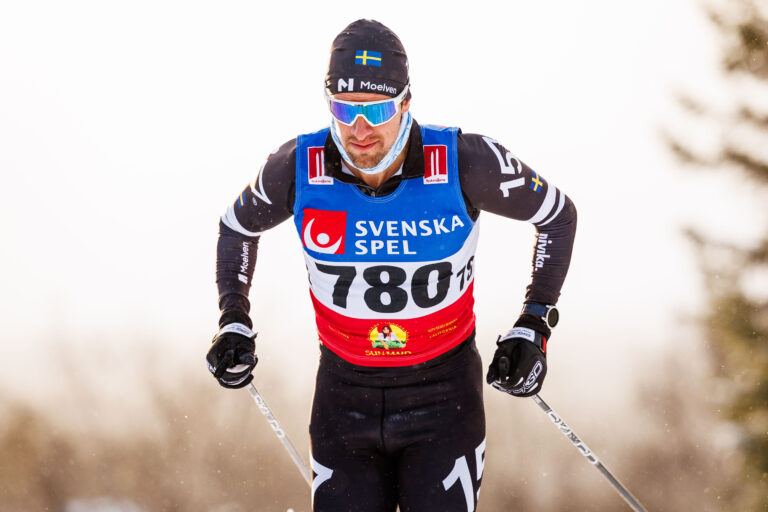 Långloppsstjärnan knäckte Poromaa i SM-loppet